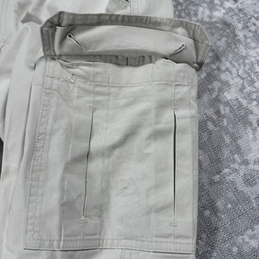 L.L. Bean Cargo Pants Mens 36x29 Khaki Stone Comfort Waist Cotton Utility 191819 - Picture 5 of 10